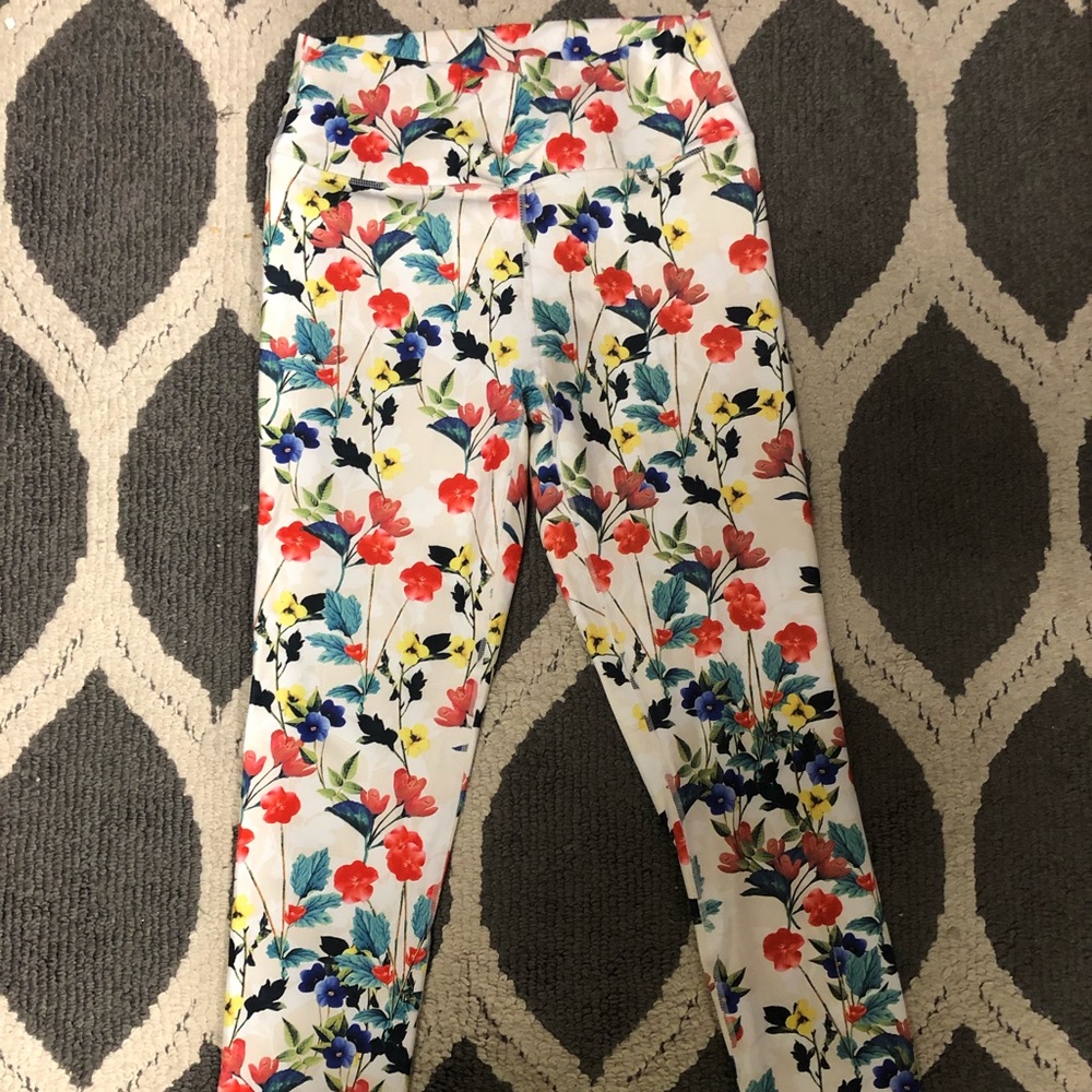 Fabletics floral leggings size M